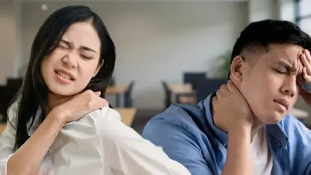 4 Major Effects of Poor Sitting Posture (and How to Fix Them with Ergonomics)